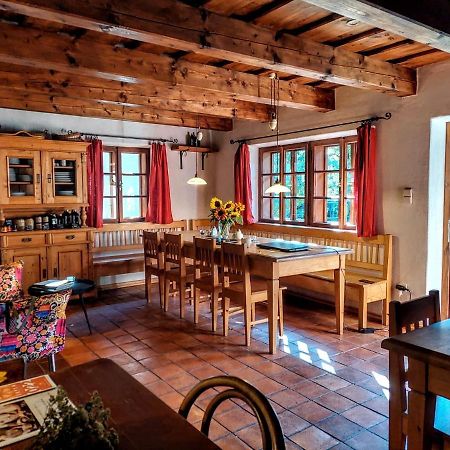 Apartmany Cerveny Dvur Chvalšiny Kültér fotó