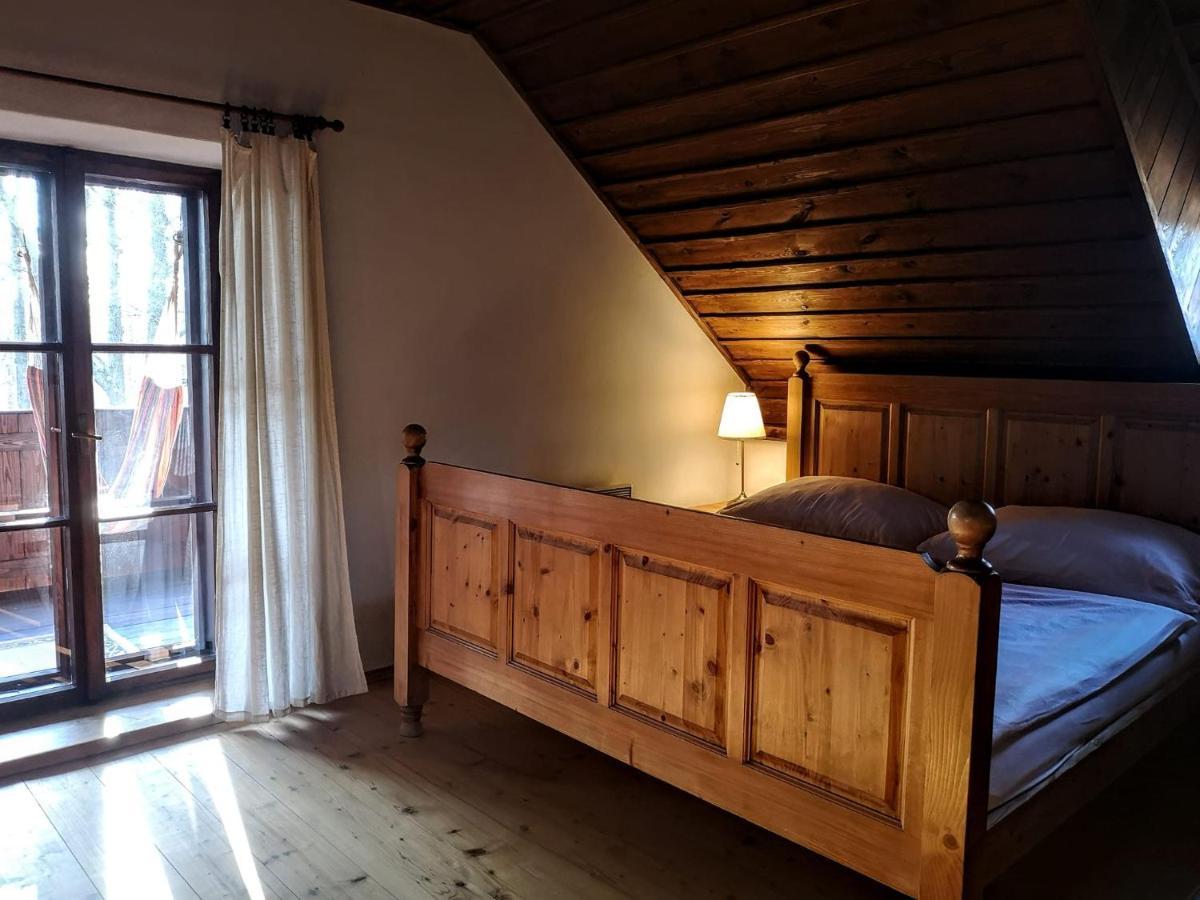 Apartmany Cerveny Dvur Chvalšiny Kültér fotó