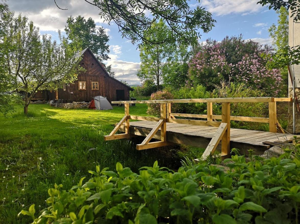 Apartmany Cerveny Dvur Chvalšiny Kültér fotó