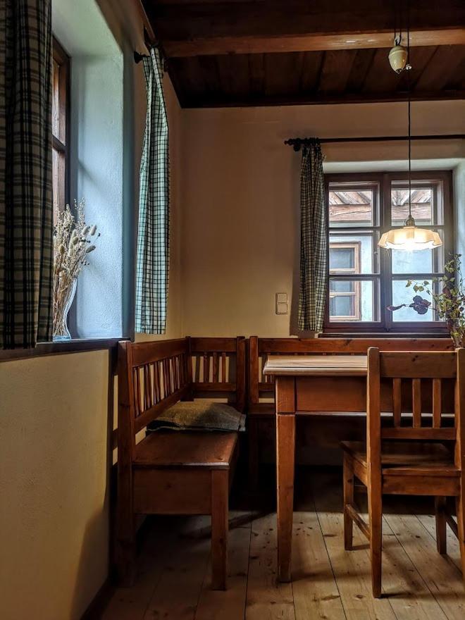 Apartmany Cerveny Dvur Chvalšiny Kültér fotó