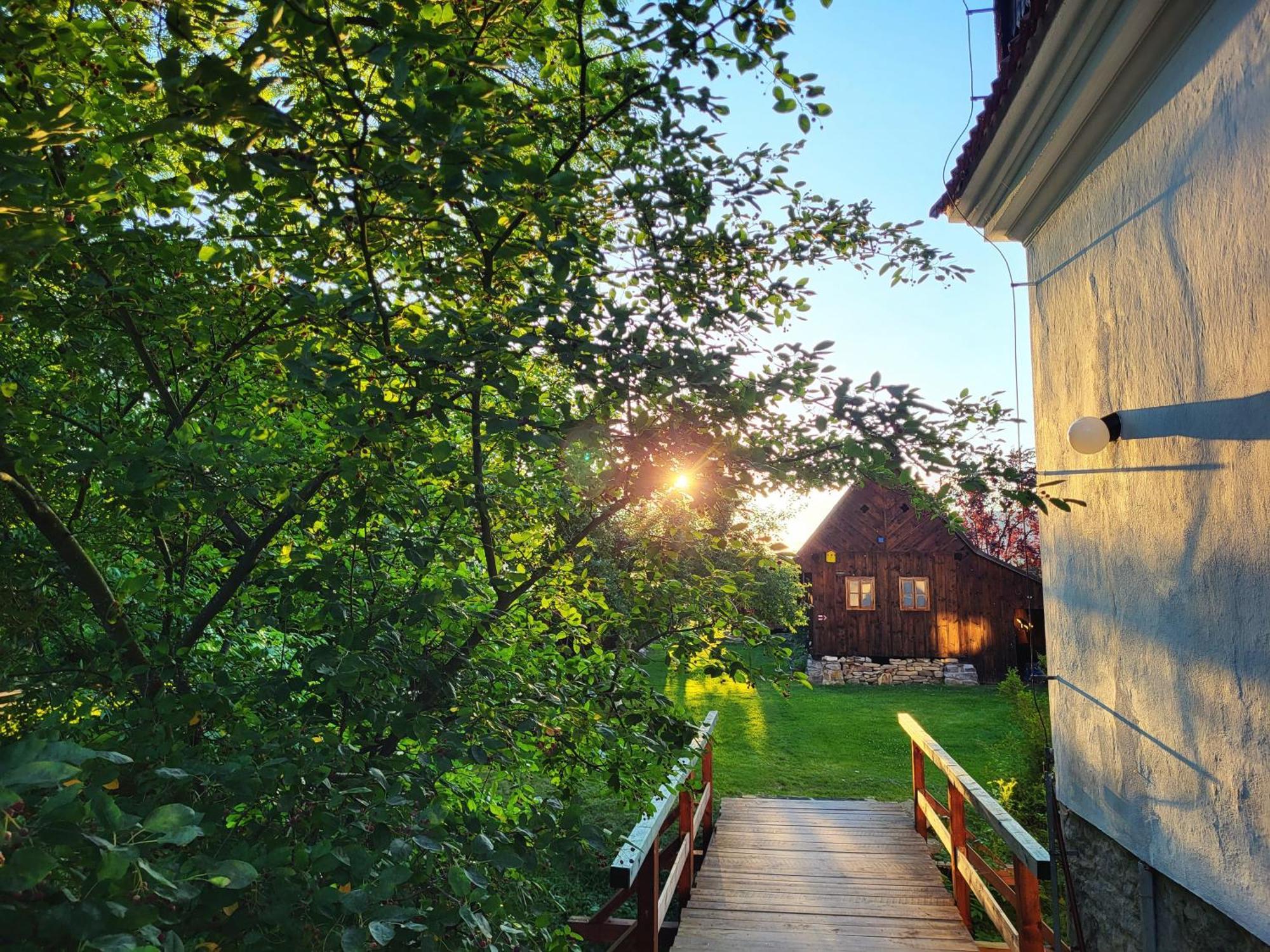 Apartmany Cerveny Dvur Chvalšiny Kültér fotó