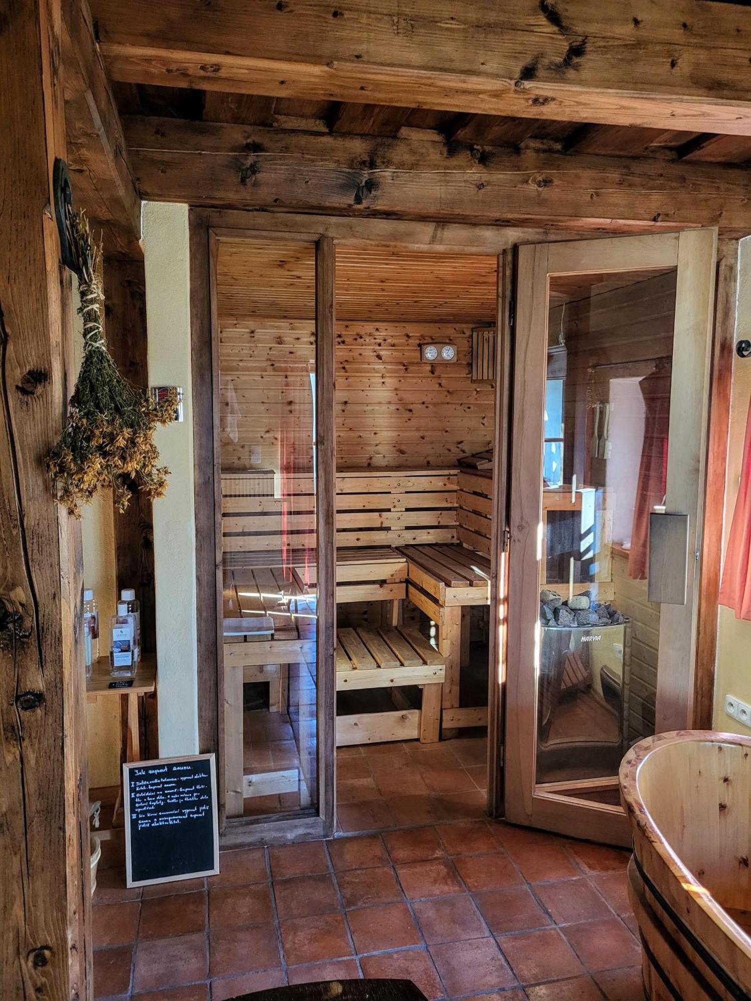 Apartmany Cerveny Dvur Chvalšiny Kültér fotó